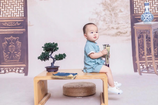 仁寿宝宝几个月笑出声